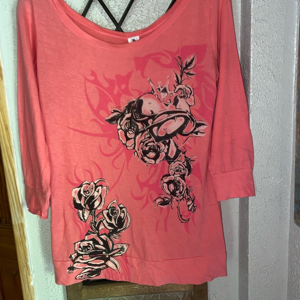 Roses print 3/4 sleeve top.